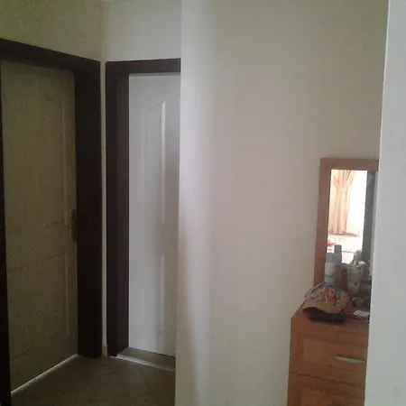 Mahmutlar Haus 公寓